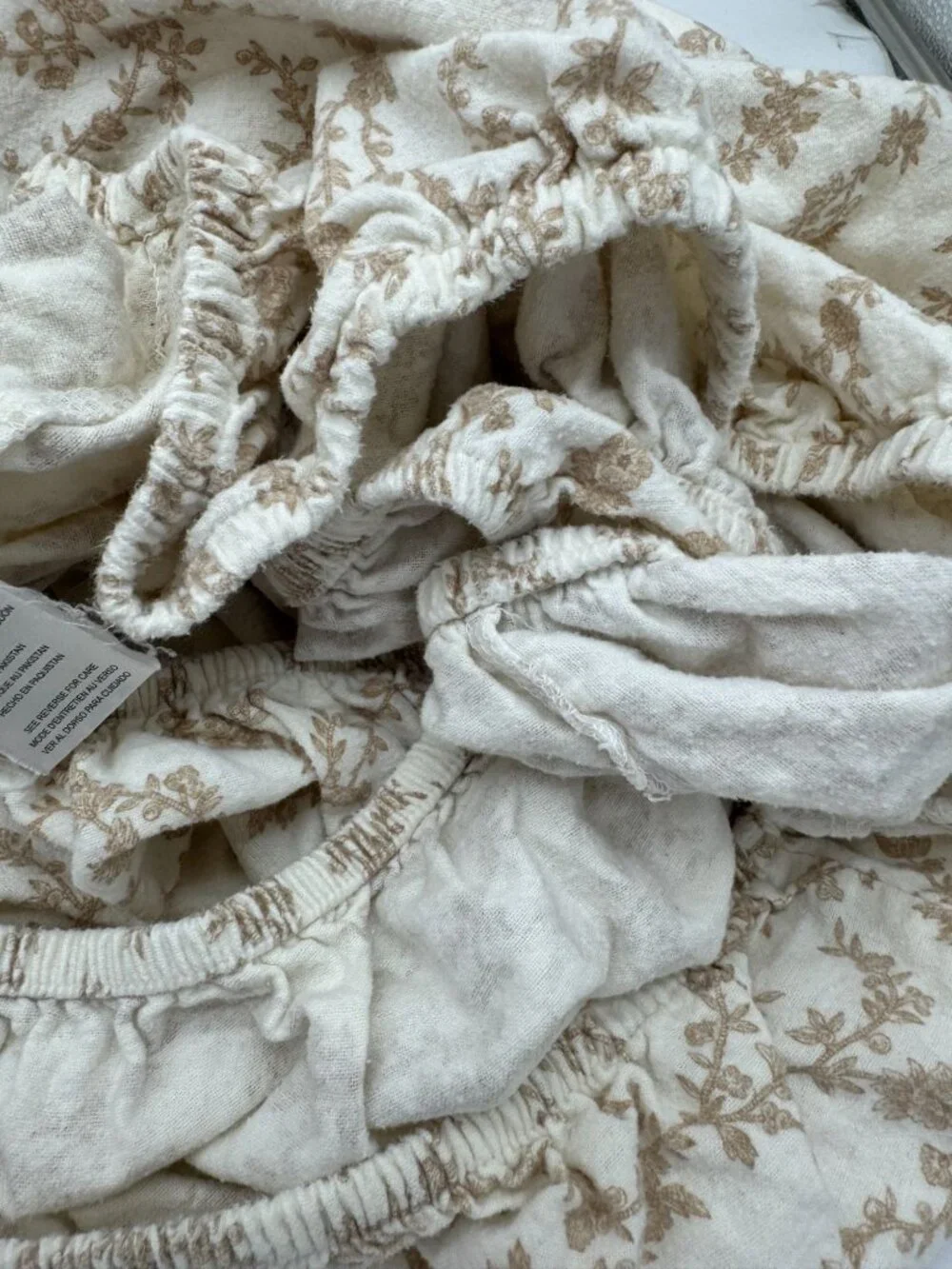 Laura Ashley Cream Floral All-Over Print Twin Fitted Sheet 100% Cotton Bedding